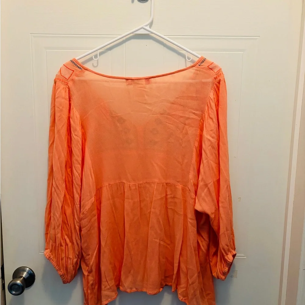 Top - Picture 3 of 3